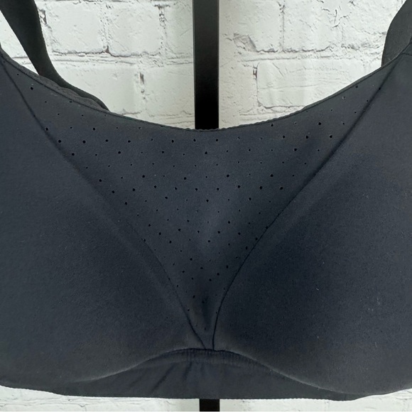 Lululemon Run Times Black Sports Bra Size 42DD - Picture 2 of 6